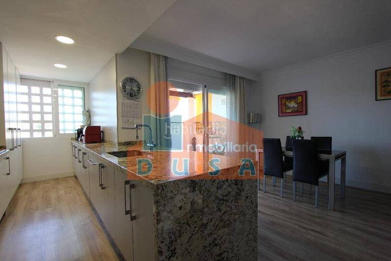 Foto 14d42107-b39f-4325-a0cf-f6f52bb58af7. Ático atico duplex en el centro en San Pedro de Alcántara Pueblo Marbella