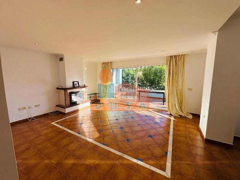 Foto d45a6a4b-ba5c-46e9-abf4-b229d34fe1bc. Location maison avec parking piscine dans Los Naranjos Marbella