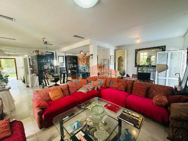 Foto 4301a4a6-3f9a-4d89-941f-ce8a1ff215c8. Chalet villa independiente con muchas opciones en Marbella