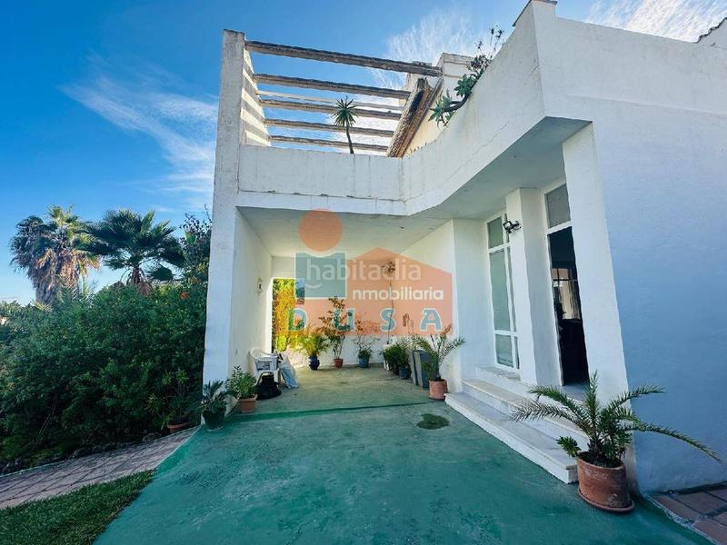 Foto 61a780da-5e65-41cf-9901-d441b0286068. Chalet villa independiente con muchas opciones en Marbella