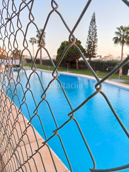 Foto 546d9e3f-6408-4b9b-8499-bedd3e5f7f00. Pis amb piscina a Almerimar Ejido (El)