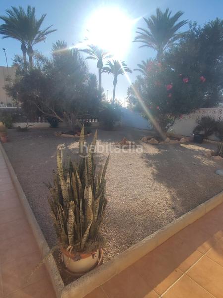 Foto 17a910bd-db87-4940-8866-cdb5a0fbf16e. Casa a schiera con parcheggio piscina in Almerimar Ejido (El)