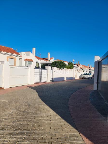 Foto 585902a6-1cc9-49b7-8bd9-c586896e4910. Casa a schiera con parcheggio piscina in Almerimar Ejido (El)