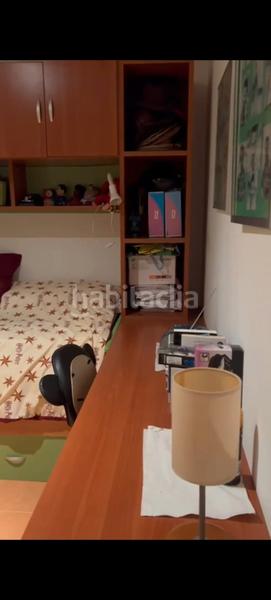 Foto f0ead380-e529-48ef-ba17-960893ac3863. Appartamento con parcheggio in Poio