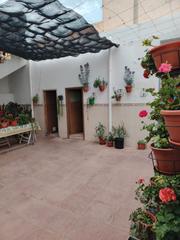 Casa a Ejido Sur. Casa de planta baja con local comercial