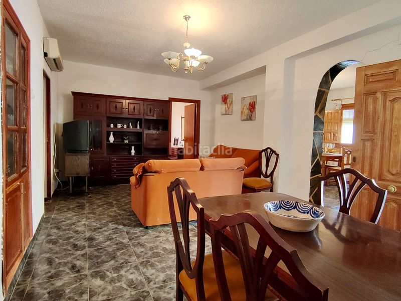 Foto 1f7ba037-7826-4108-9603-f414025052ce. Casa amb xemeneia a Ugíjar