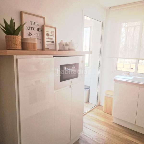 Foto ea2a769c-8970-4bb5-9c1b-92709a85a7ea. Flat in Nueva Andalucía Almería