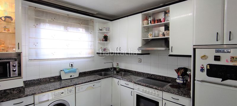 Foto 1fbb77b0-447d-4fce-9313-2562c3c255d1. Casa adossada amb calefacció aparcament a Valle de Trápaga - Trapagaran