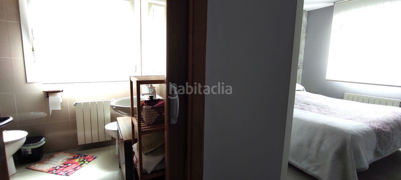 Foto 4de66e0a-4a52-4a96-89b7-e557afa75d64. Casa aparellada amb calefacció aparcament a Mioño-Santullán Castro - Urdiales