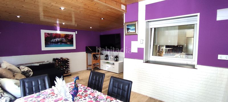 Foto d1c11e77-4a9d-45c8-ab03-3948c2ad2284. Casa aparellada amb calefacció aparcament a Mioño-Santullán Castro - Urdiales