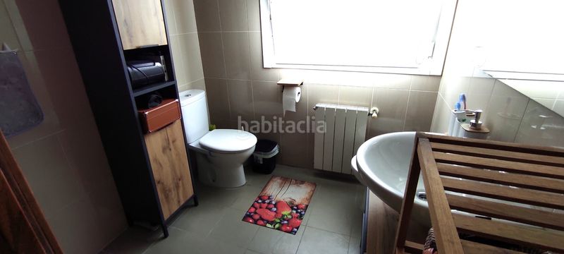 Foto d22993fc-15ca-475f-82ab-12e3ba7c605e. Casa aparellada amb calefacció aparcament a Mioño-Santullán Castro - Urdiales