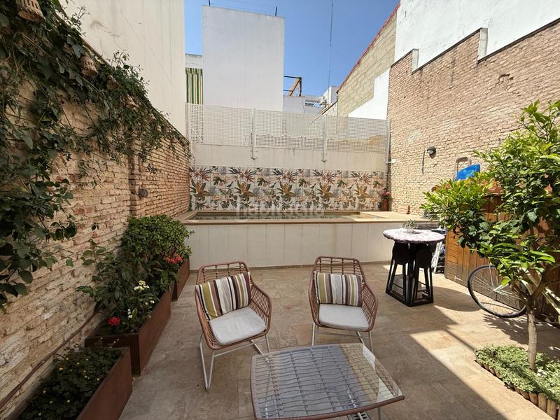 Foto 6b6e7127-4c44-4e10-9565-58972af0487d. Casa exclusiva casa con encanto en el corazón de miraflores! en Sevilla