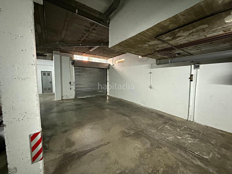 Foto 48b5cb44-8a15-480e-a440-a4920d9195a1. Parking voiture dans Feria Sevilla