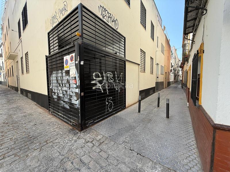 Foto 9a91e436-a5ac-4392-a02e-9b6ffbf6e709. Parking voiture dans Feria Sevilla