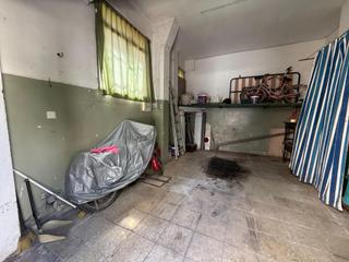 Aparcament cotxe  Calle inocentes. Cochera en venta en calle inocente, junto a san luis  sevilla