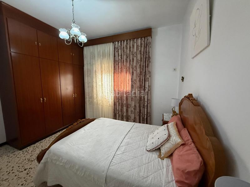 Foto b141dd07-6f54-43d7-bd8d-db157854b015. Casa a schiera in calle alfareria 27 in Pilas