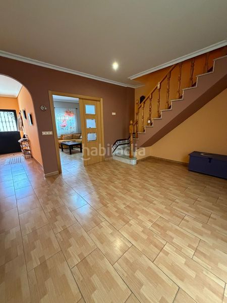 Foto 30702780-1b8e-49cc-b978-a5afed399de1. Casa a Palmete Sevilla