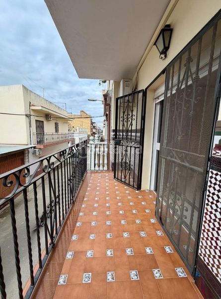 Foto e46948e2-3564-4188-9dbb-63c6c0fd5dc1. Casa a Palmete Sevilla