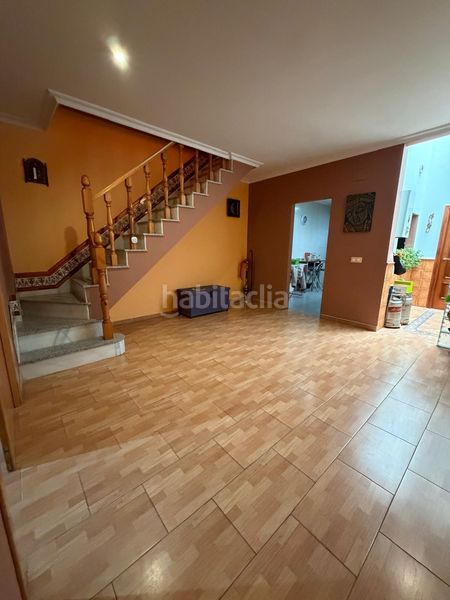 Foto e8a76e4b-21ae-4c5f-ab31-e9f8f034eae4. Casa a Palmete Sevilla