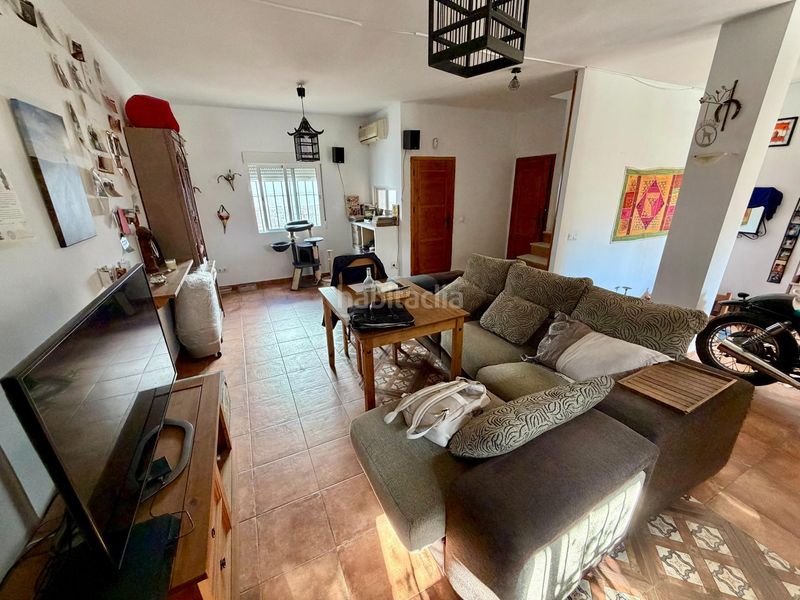 Foto 5d7ecb0b-6222-4af8-9a41-d7d88a09b719. Maison jumelée avec parking dans Villanueva del Ariscal