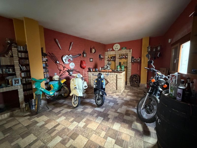 Foto b65e25c6-f058-48a5-a388-30e48611e407. Maison jumelée avec parking dans Villanueva del Ariscal
