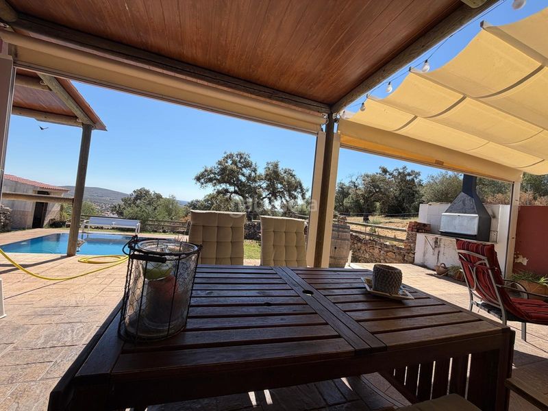 Foto 7563b884-6cad-47f4-ae98-b88672270a3b. Casa amb aparcament piscina a Castillo de las Guardas (El)