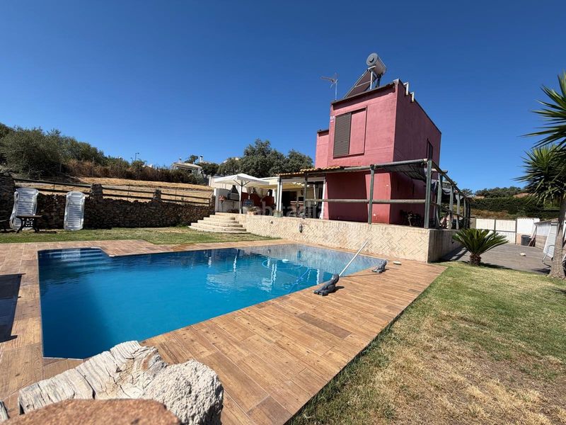 Foto dc79fd0c-77d1-4c31-98e2-e64b26c7a374. Casa amb aparcament piscina a Castillo de las Guardas (El)