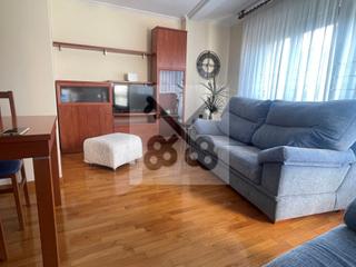 Appartement in Poio. Se vende excepcional vivienda en poio  a 10 minutos a pie del ce