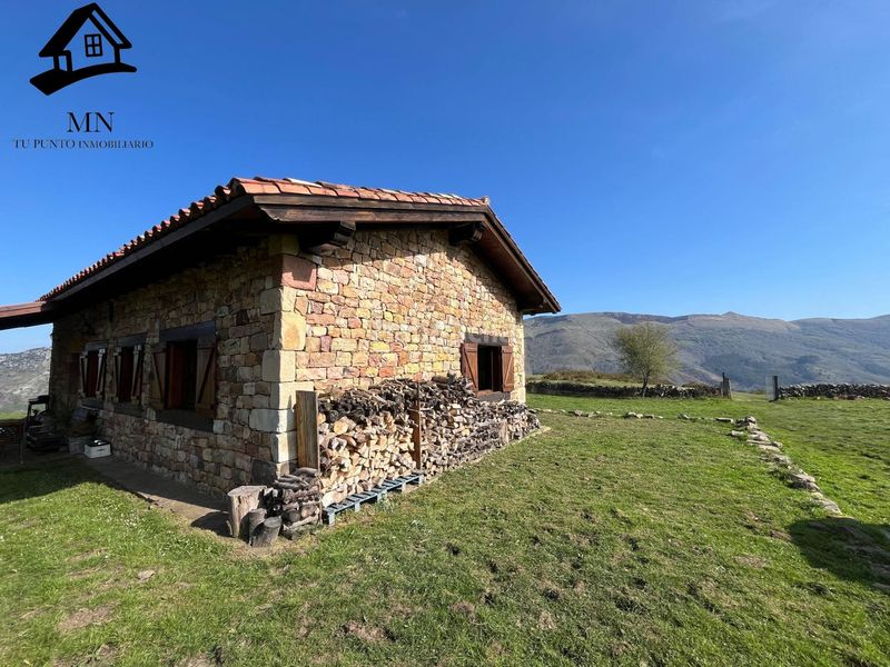 Foto 592868ee-1e0d-4fba-b0df-f4535d102386. Masia a Cabuérniga