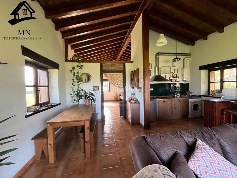 Foto ca7713a3-8657-43de-a43a-5a57f4a7934d. Masia a Cabuérniga