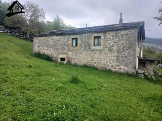 Masia a Espinosa de los Monteros. Cabaña pasiega con finca privada en espinosa de los monteros