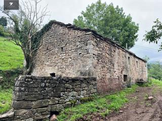 Masia a Selaya. Casa rural con cabaña y finca en selaya
