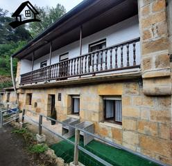 Maison à Luena. Casa de campo en el valle de luena