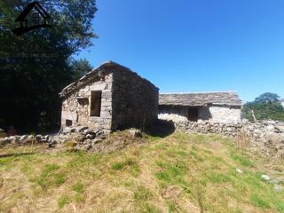 Bauernhof en Espinosa de los Monteros. En venta  cabaa independiente con finca en espinosa de los mont