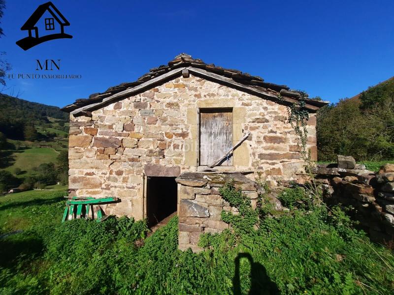 Foto 0aa95160-7868-48f9-b070-d982e39ed359. Masía cabañas en Vega de Pas