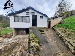 Casale en Vega de Pas. Vivienda, cabaa y finca en vega de pas