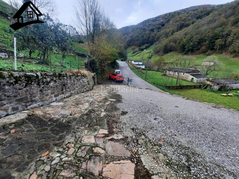 Foto cdfd19ff-82cc-494b-870b-81d4eb82e2ec. Bauernhof in Vega de Pas