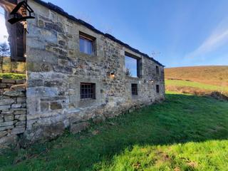 Masia en San Pedro del Romeral. Cabaa independiente totalmente rehabilitada en san pedro del ro