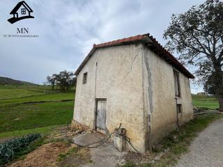 Bauernhof in Villafufre. Venta de cabaña con finca en villafufre