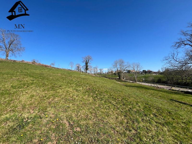 Foto 8ccdbd91-e34a-4be0-b136-93f2260e7737. Terreny residencial a Villafufre
