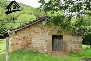 Casale in Luena. Cabaña con finca de 10.000m2 en luena