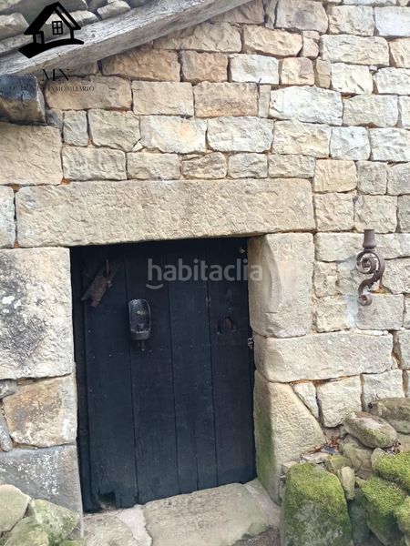 Foto ec554e89-8847-4e16-8ef9-a41abb0a3118. Masia a Luena