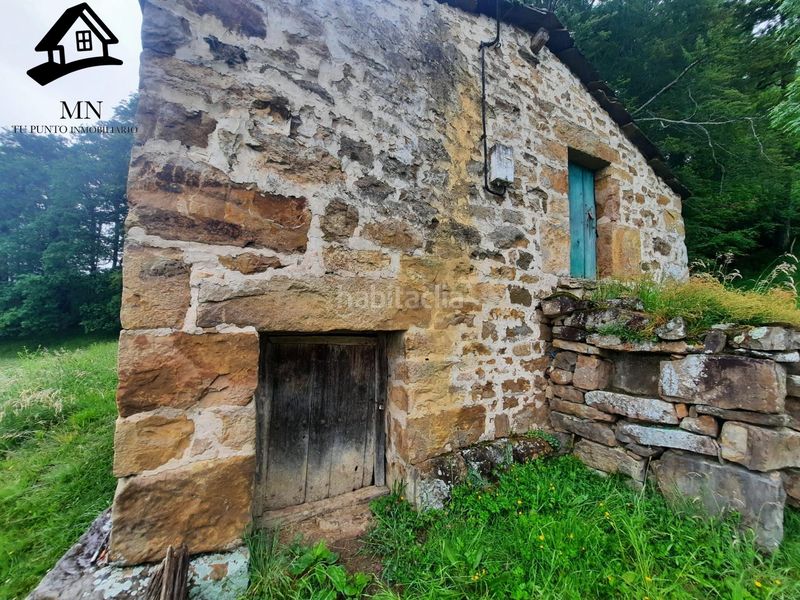 Foto fa0c42b4-715e-40b4-b353-f13fbcf8bde1. Masia a Vega de Pas