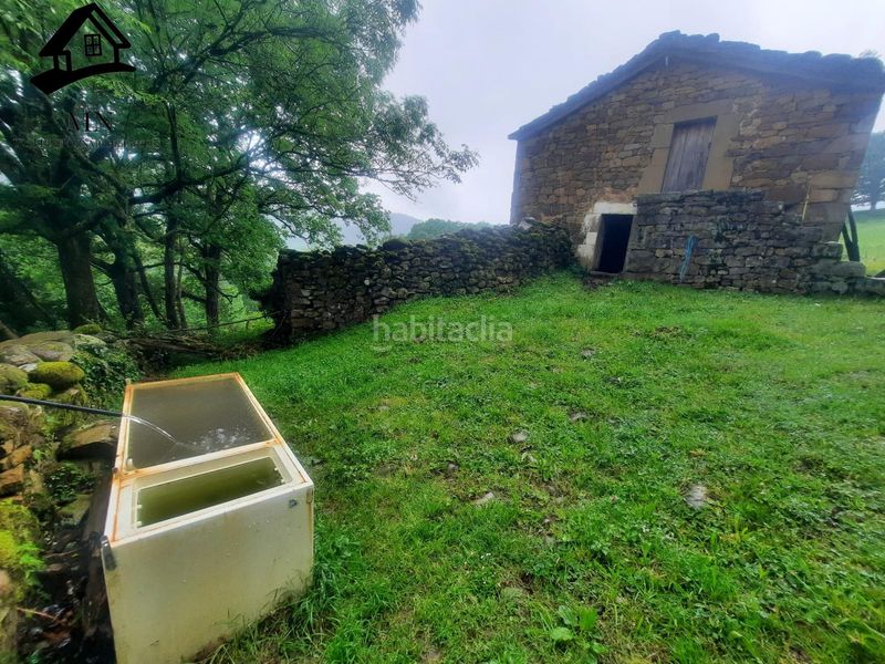 Foto b5288bfd-1716-4a17-a331-0f3e2af88f92. Masia a Vega de Pas