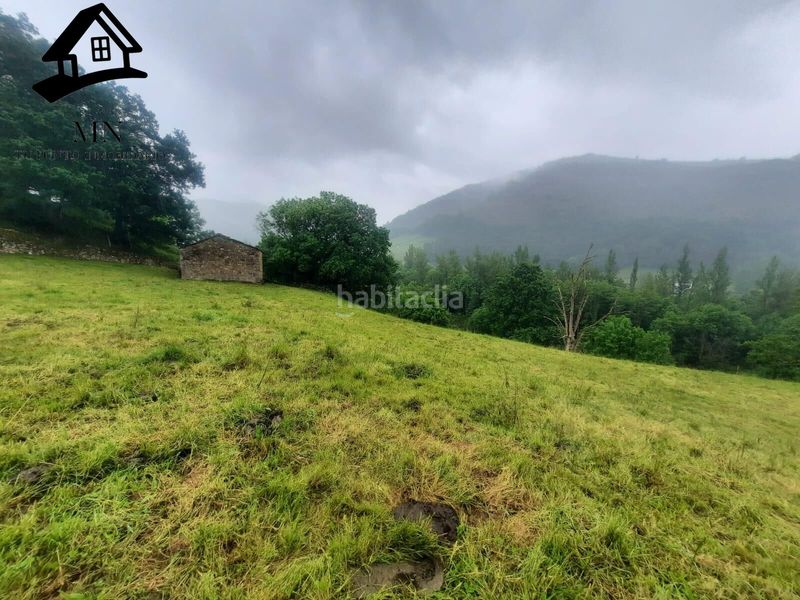 Foto c1149bf9-0501-45b6-beac-f900e7d9a12c. Masia a Vega de Pas