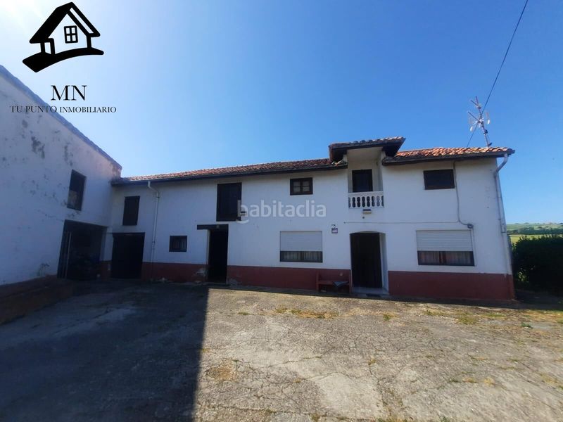 Foto 640c923e-1c33-4741-9b61-63f54dc27376. Casa amb aparcament a Suances