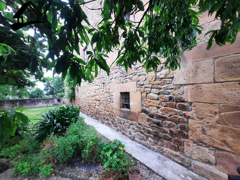 Foto a2bfbe14-8f87-443d-8ae6-d2ad6a6172e6. Masia amb aparcament a Villacarriedo