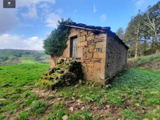 Casa a San Pedro del Romeral. Conjunto de tres cabañas independientes y fincas en san pedro de