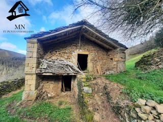 Masia a San Pedro del Romeral. Venta de fincas y conjunto de tres cabañas pasiegas en san pedro
