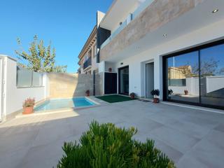 Chalet en Los Peascos-El Salero-Los Imbernones. Villas exclusivas en residencial las dunas ii  san pedro del pin